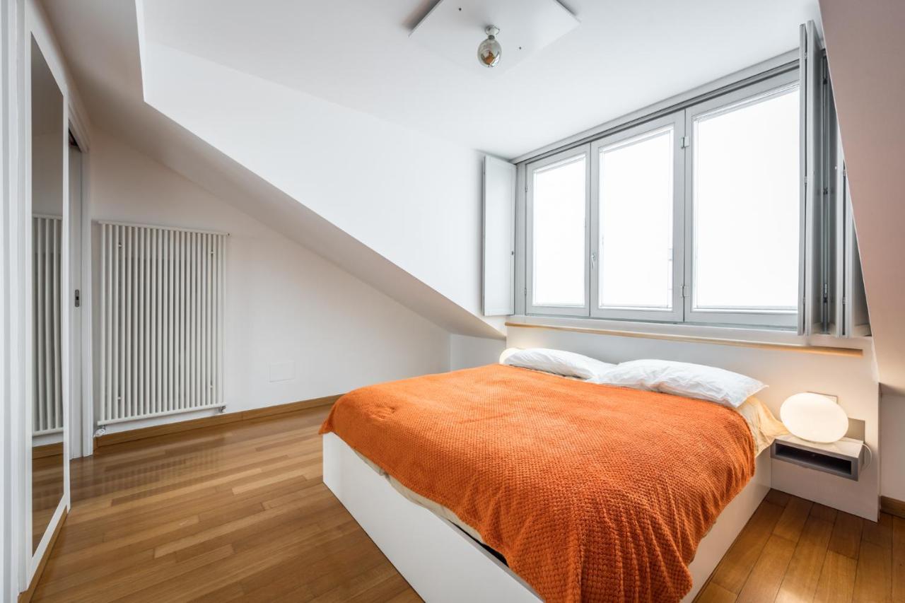 The Orange Attic - Navigli Area Apartment มิลาน ภายนอก รูปภาพ