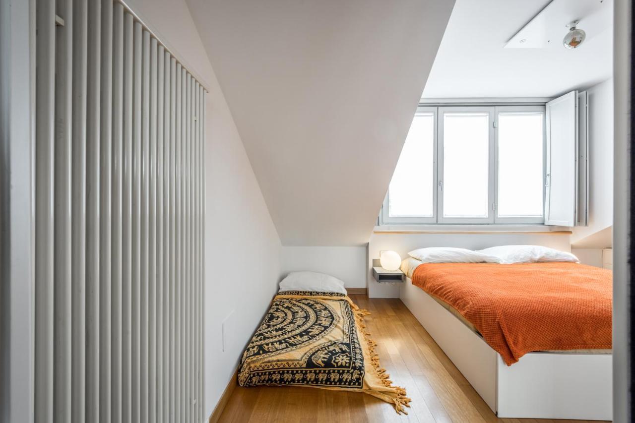 The Orange Attic - Navigli Area Apartment มิลาน ภายนอก รูปภาพ