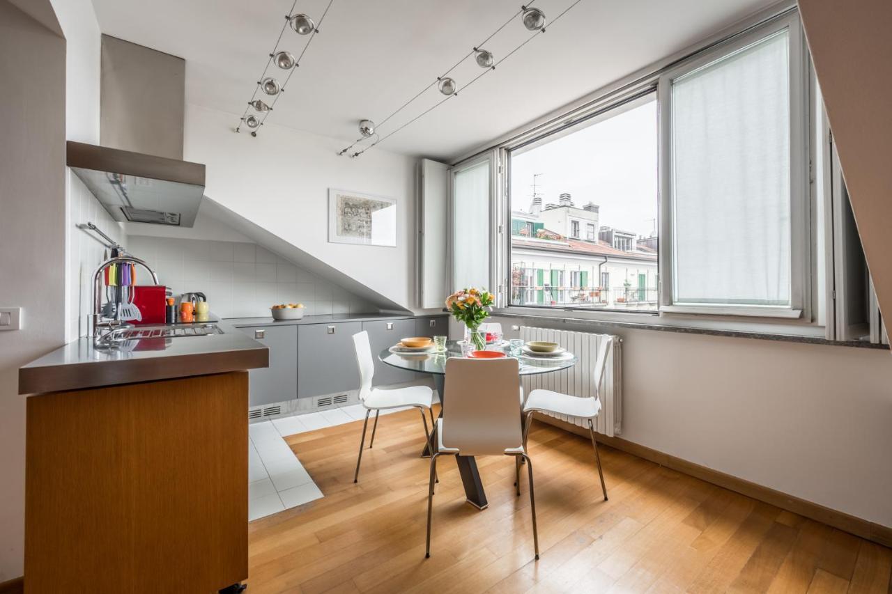 The Orange Attic - Navigli Area Apartment มิลาน ภายนอก รูปภาพ