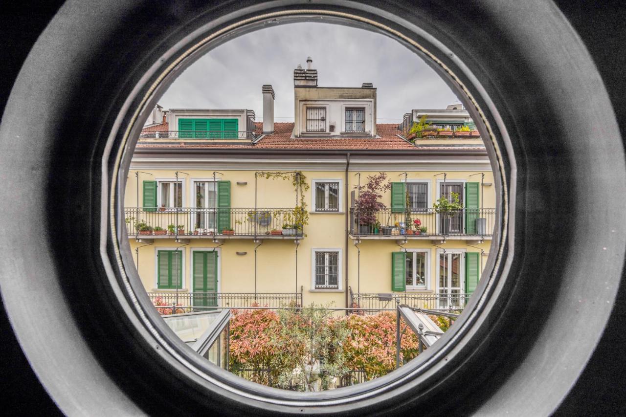 The Orange Attic - Navigli Area Apartment มิลาน ภายนอก รูปภาพ